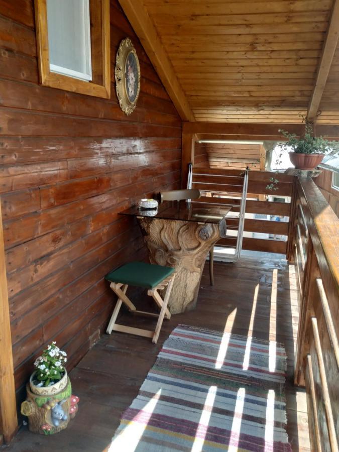 Kalmi Vendeghaz Hotel Corund  Exterior foto